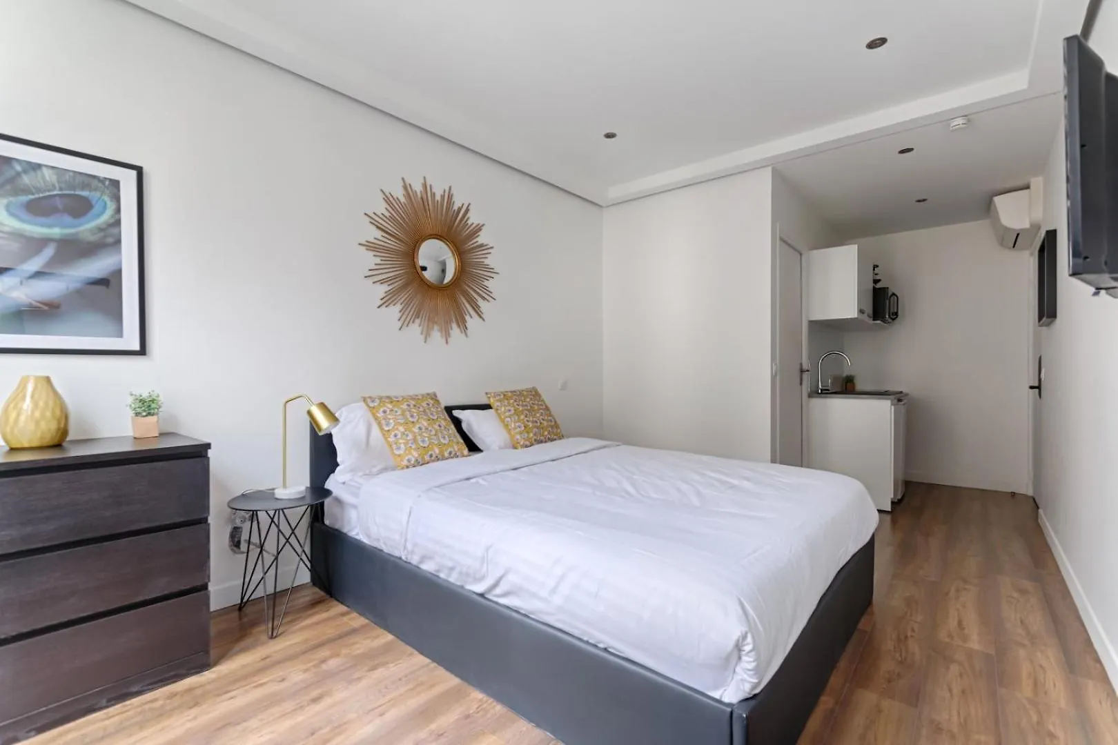 Tbs 310 - Elegant Studio Near Marais District Paris 0*,  France